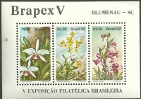 Picture of the Brapex 5 souvenir sheet with three stamps showing flowers